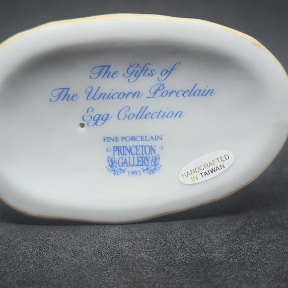 Porcelain Unicorn Figurine 🦄 - Picture 6 of 6